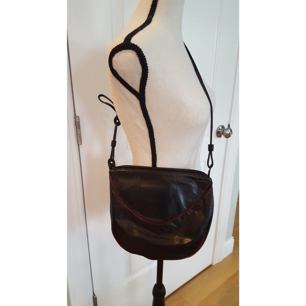 Bellini Black Leather Crossbody Bag Red Piping Vintage Minimalist Zippered